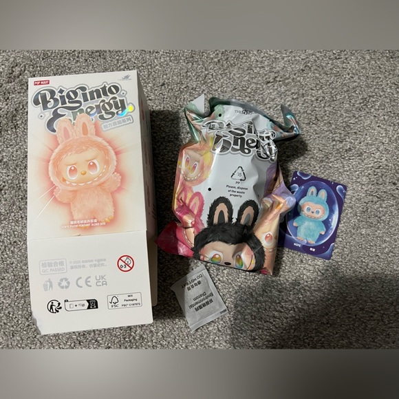 LABUBU AUTHENTIC MONSTERS BIG INTO ENERGY "HOPE" - Picture 4 of 4